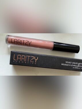 Laritzy Velvet Liquid Lipstick -swoon